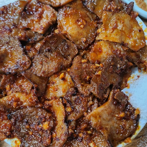 대구-49년-노포-뭉티기-생고기-