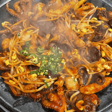 쭈돼집 동탄본점 철판 쭈꾸미