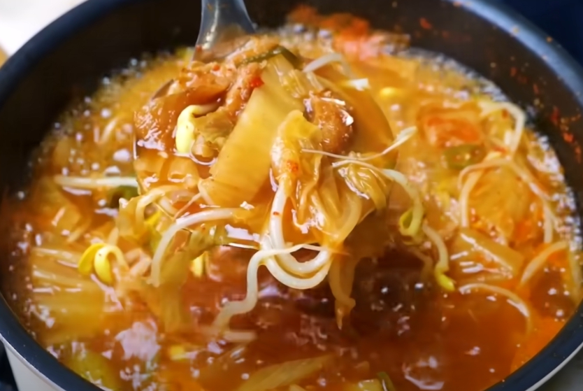 콩나물 김치국