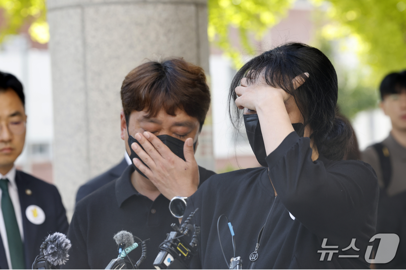 장윤기 부친 증언과 경찰 수사 증거 처리 논란 관련 보도 사진