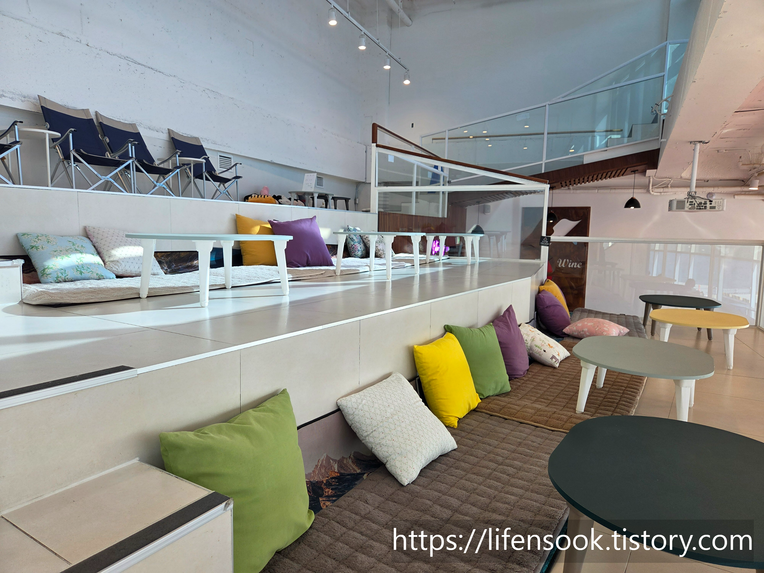 블루트렁크 오이도 거북섬점 내부 5