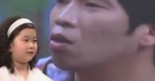 SBS 운명전쟁 방송 중 이소빈 무당의 예언에 놀라는 출연진의 모습