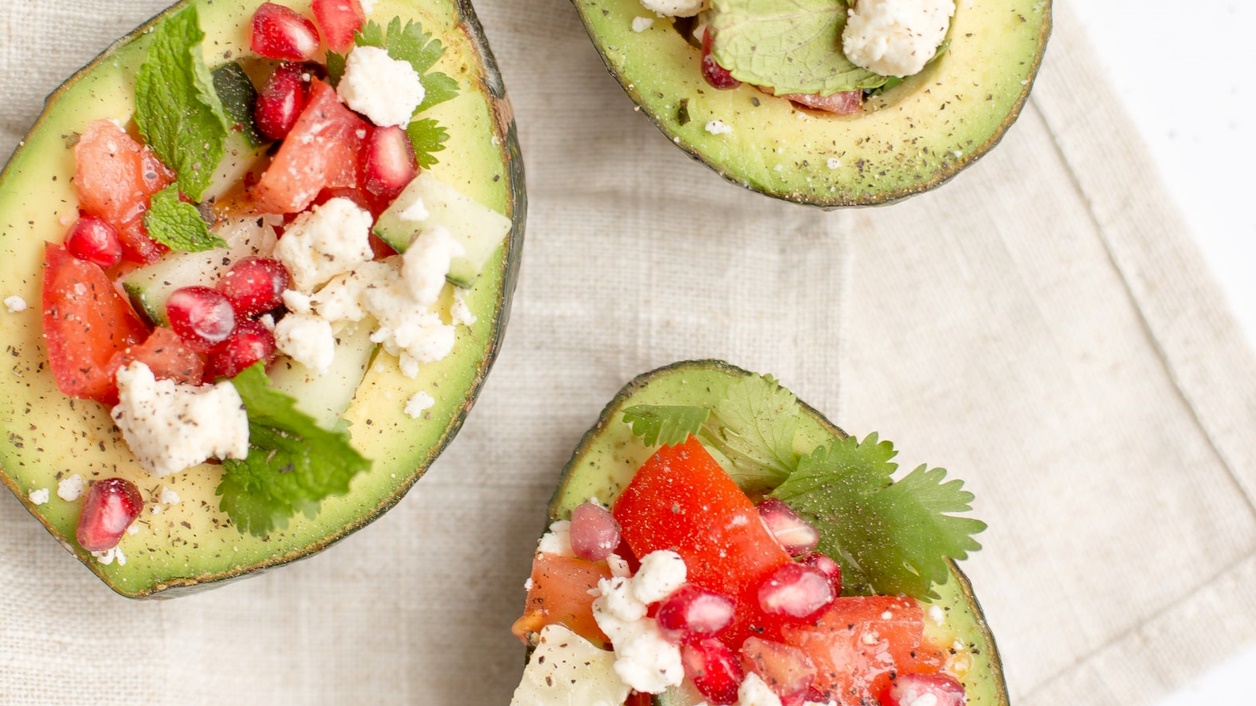 아보카도의 드레싱된 모습