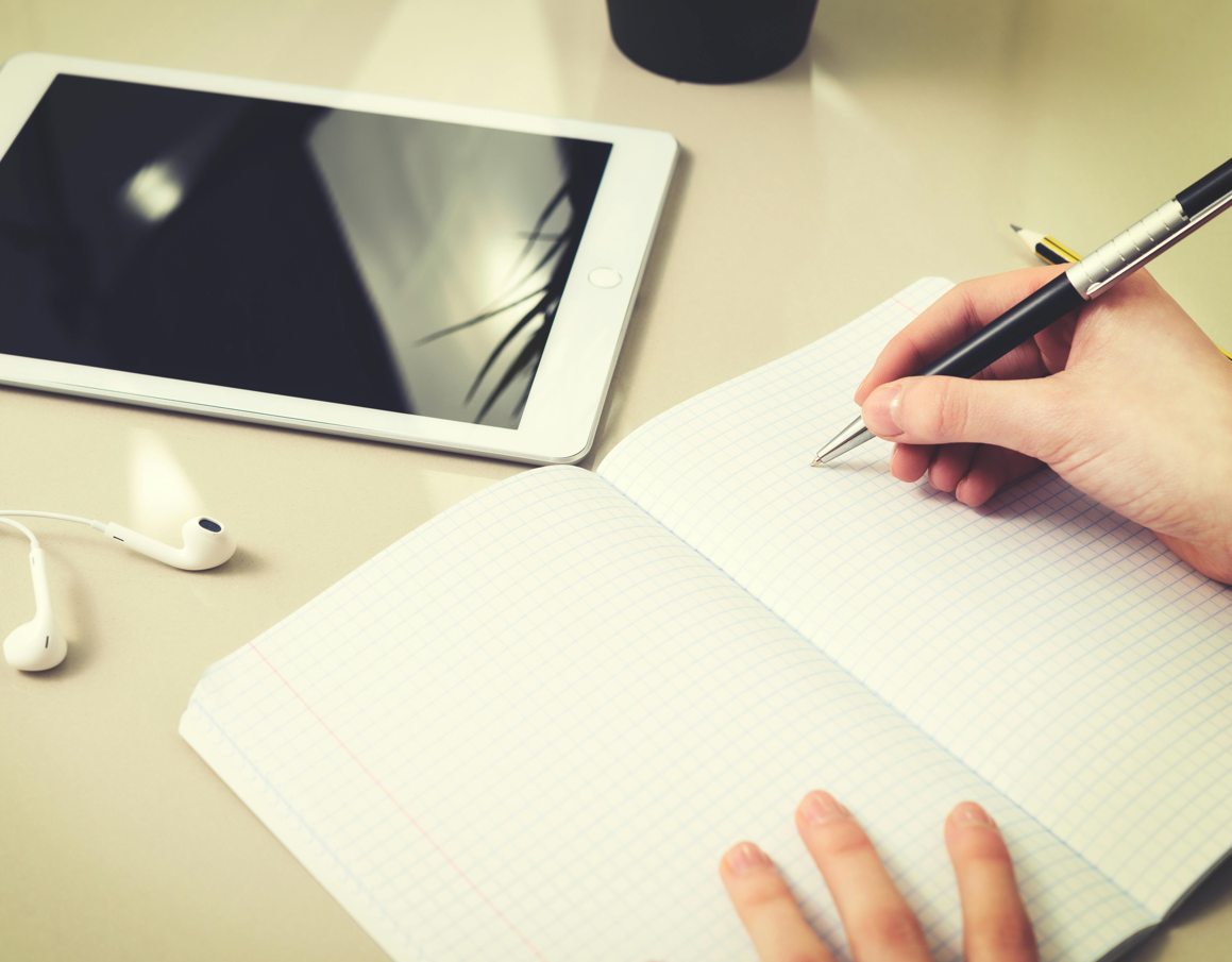 수학 공부하는 다양한 방법을 나타내는 사진