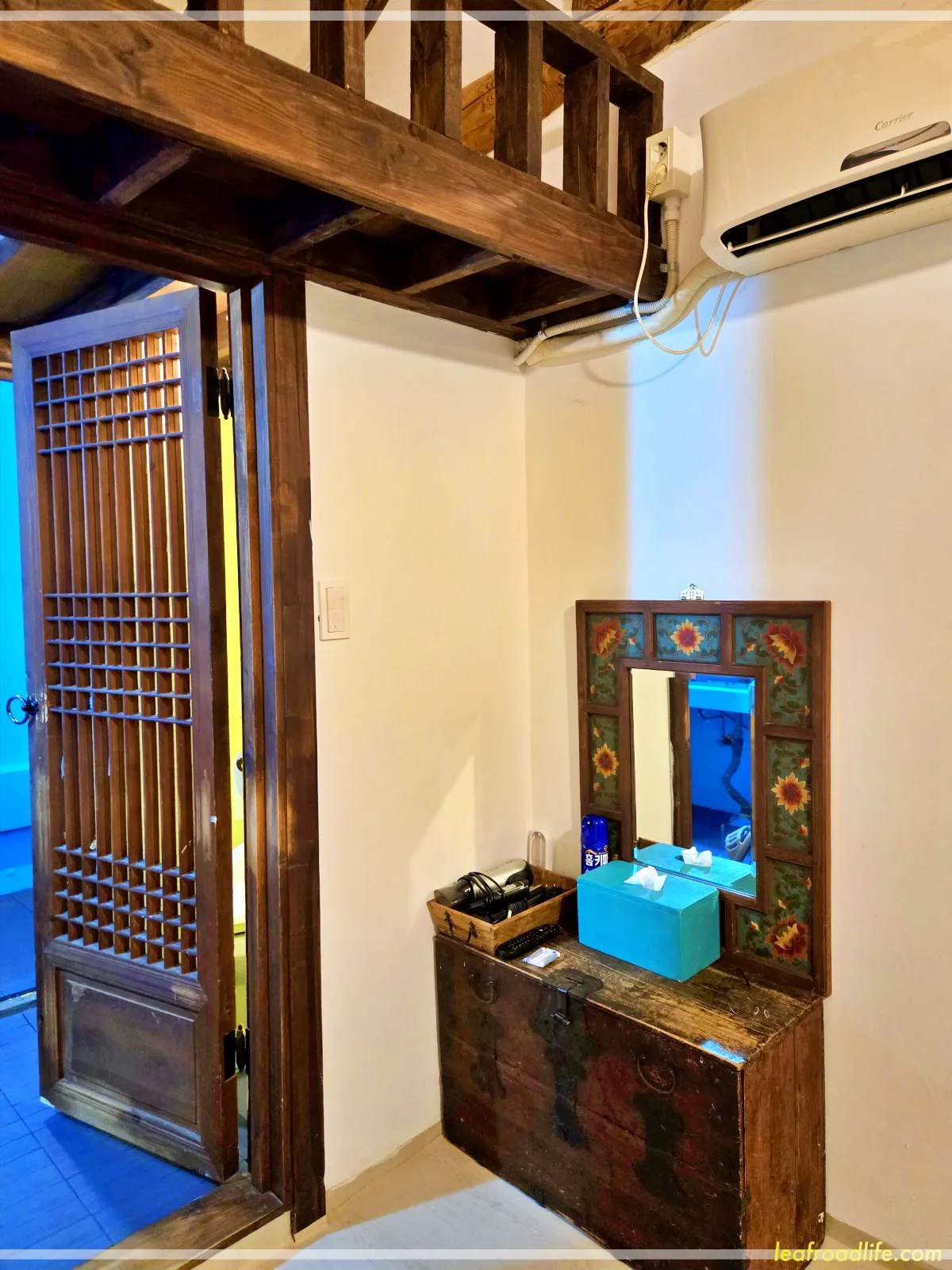 전주-한옥마을-숙박-가인당-그린나래방-화장대