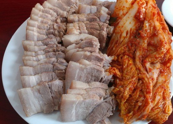 배추김치와 수육