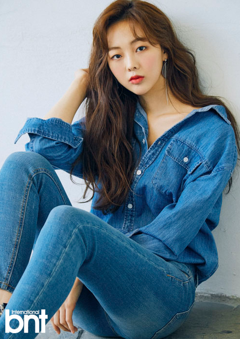 금새록 프로필
