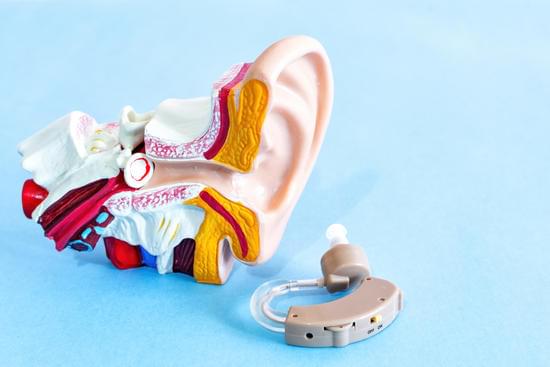 내이염(Labyrinthitis): 내이의 염증으로 인한 균형 및 청각 장애