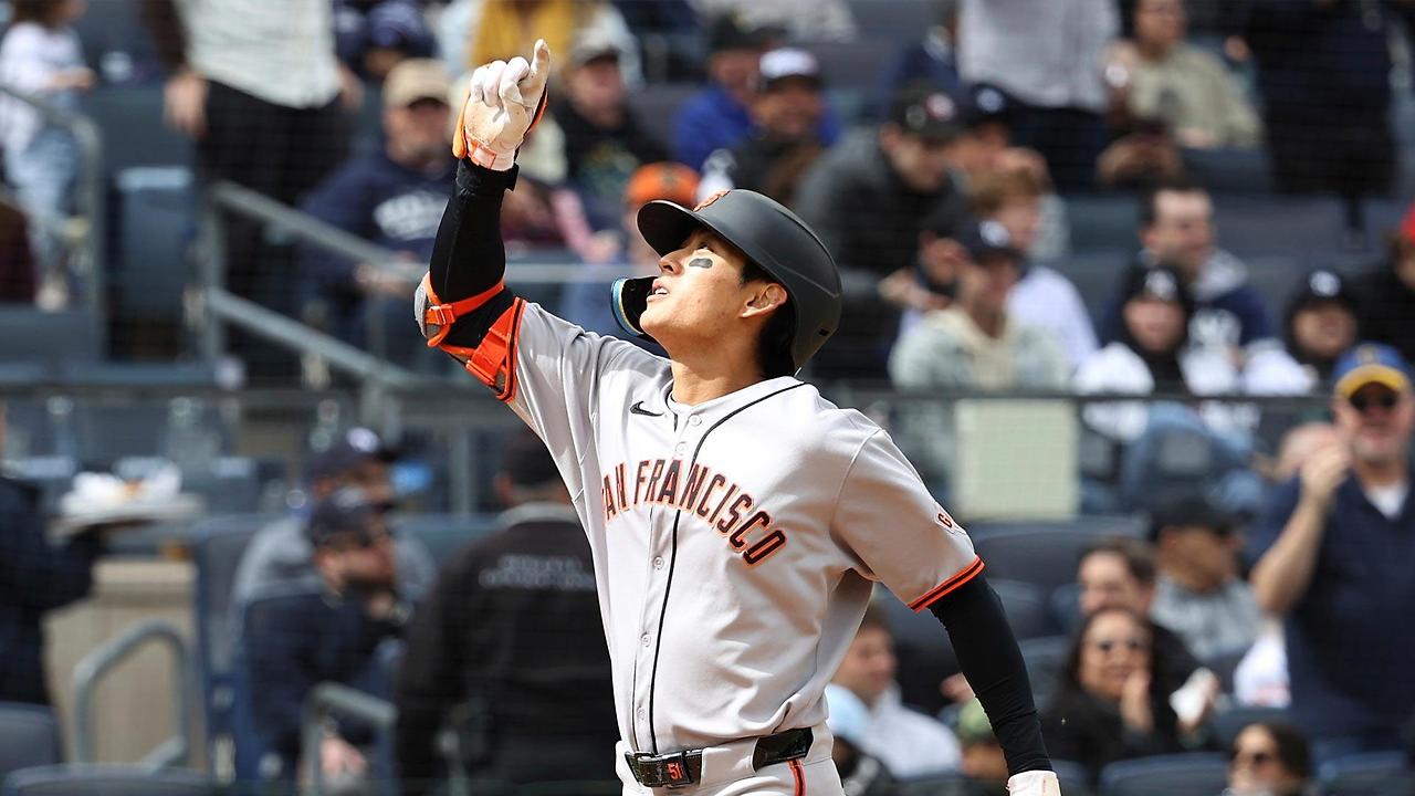 이정후의 세리머니 사진이미지