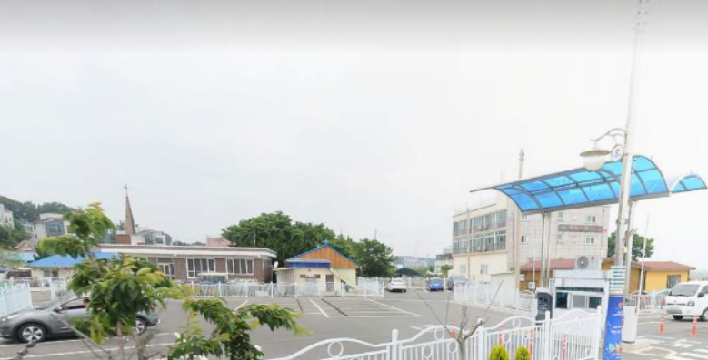 영흥도 하늘고래 공원 전망대 근처 공용주차장 입구