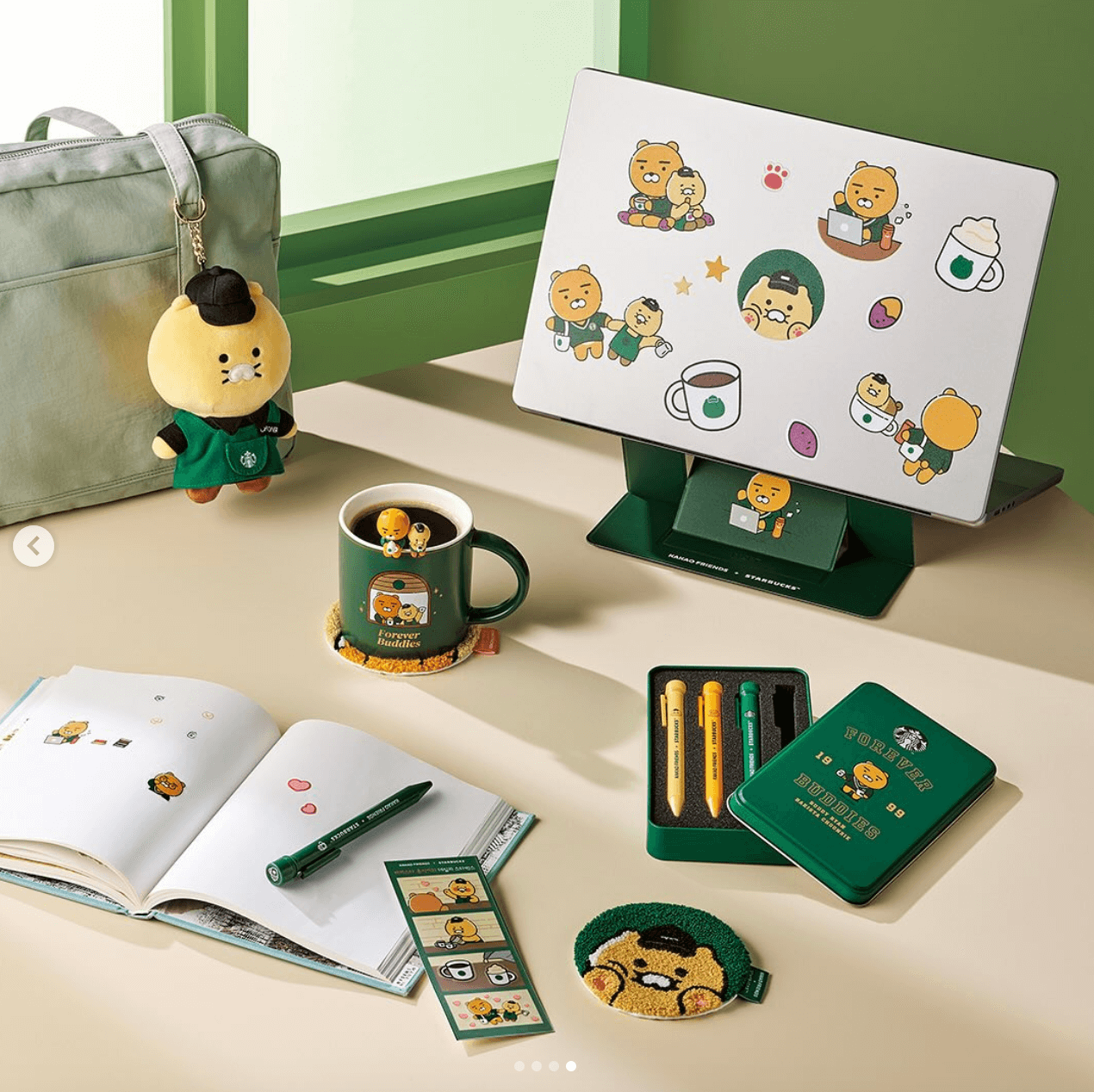 스타벅스 카카오프렌즈 마이버디 엠디를 모아놓은 사진