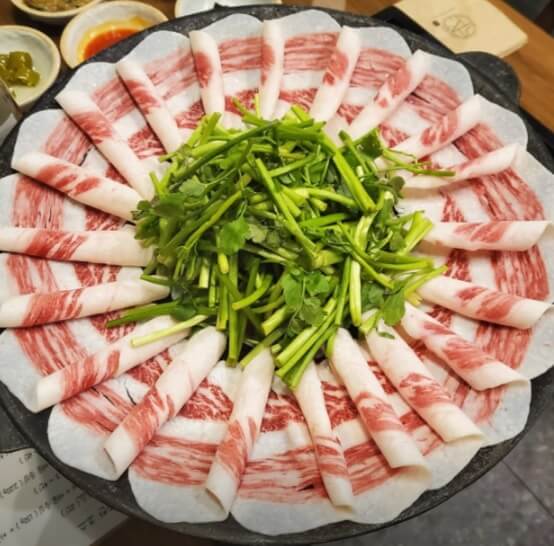 생방송투데이 맛있는 퇴근 강남 차돌박이 구절판 맛집 우찬