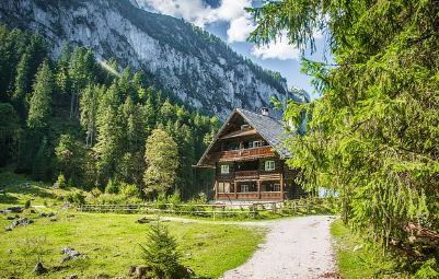 자연휴양림의 숲안에 있는 산장