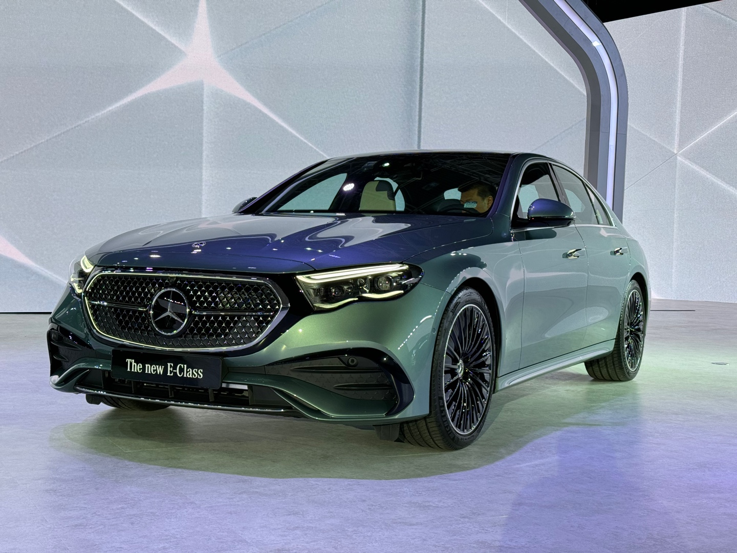 메르세데스-벤츠 더 뉴 E클래스(W214)