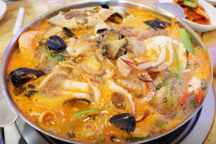 생생정보 고수의부엌 바닷가재해물탕 인천 부평구 대하해물탕