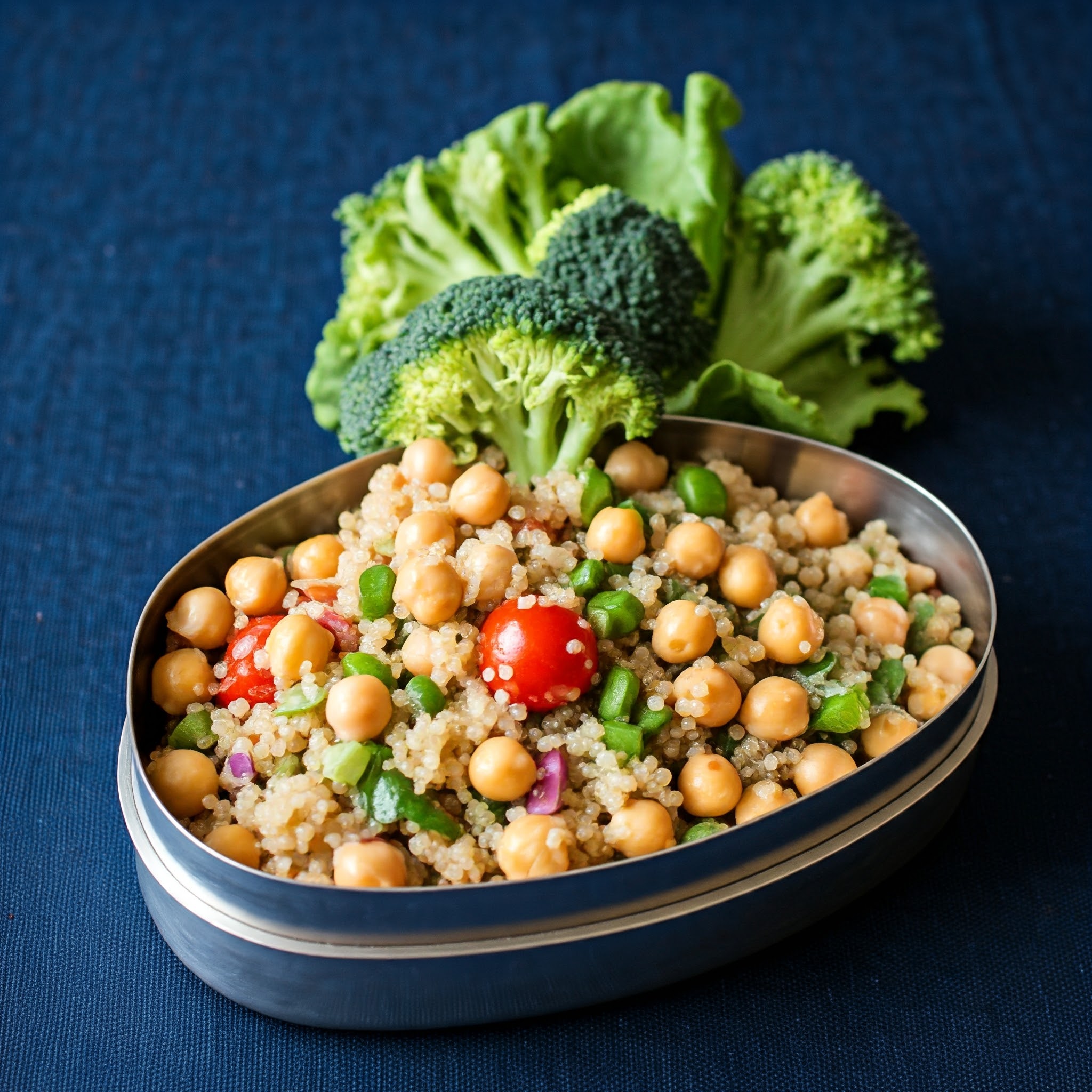 건강한 점심 도시락: 마트 재료로 손쉽게 만드는 곡물 샐러드