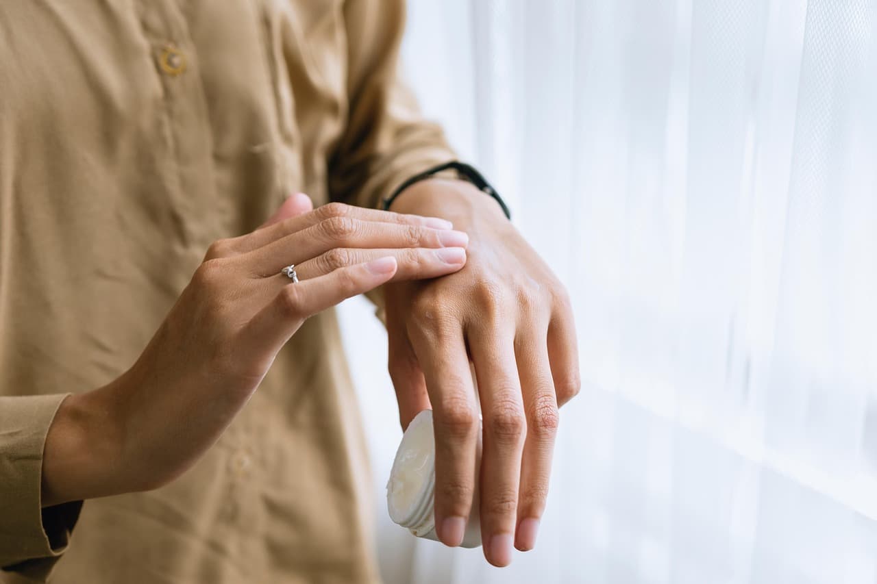 손등 주름(Hand wrinkles)