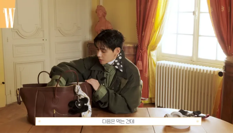 방탄소년단 뷔, 왓츠 인 마이 백 뷔, 뷔 운동 루틴, 뷔 수면 루틴, 뷔 향수 안 쓰는 이유, 뷔 제이홉 공연, 뷔 아이패드, 뷔 음악 취향, 뷔 요네즈 켄시, 뷔 선글라스, 뷔 일상, 뷔 태형 라이프스타일