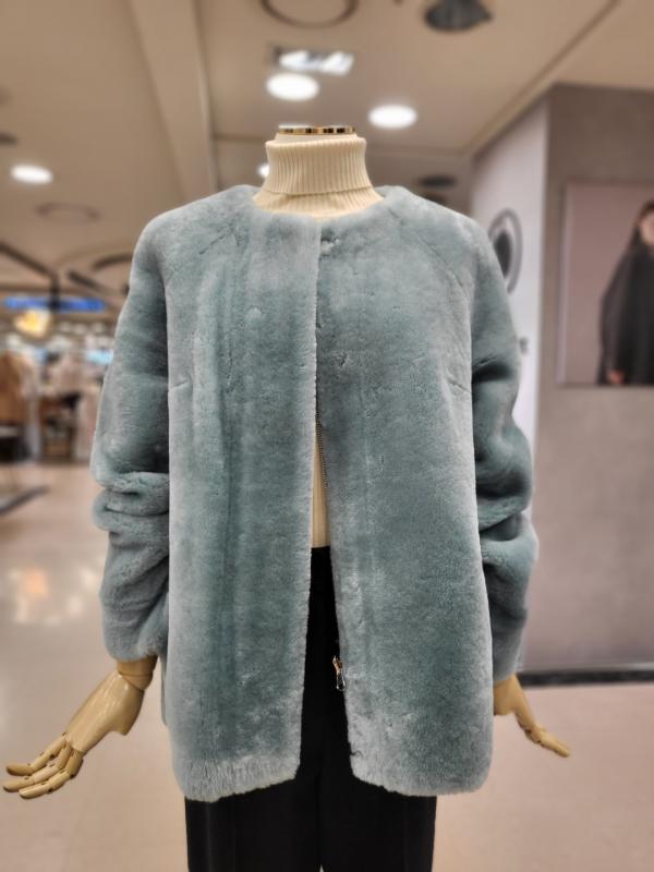 더아이잗 리버시블 리얼 양털 무스탕 자켓 INAA3FS20