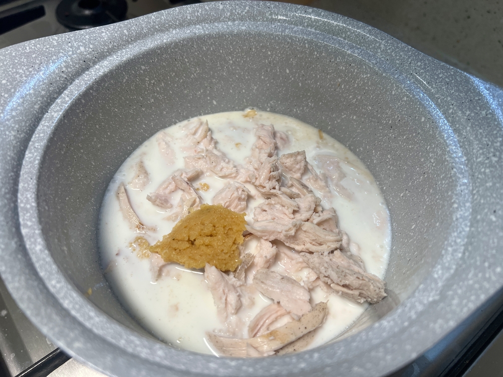 마늘의 향이 느끼함을 잡아줄 거예요