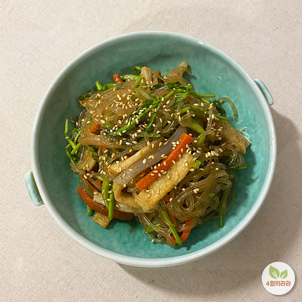 그릇에-담김-미나리잡채