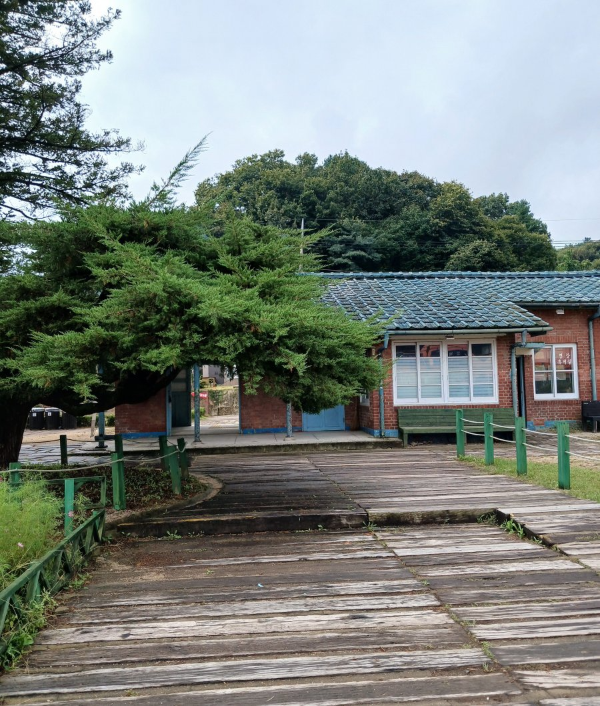 경춘선 경강역 앞길