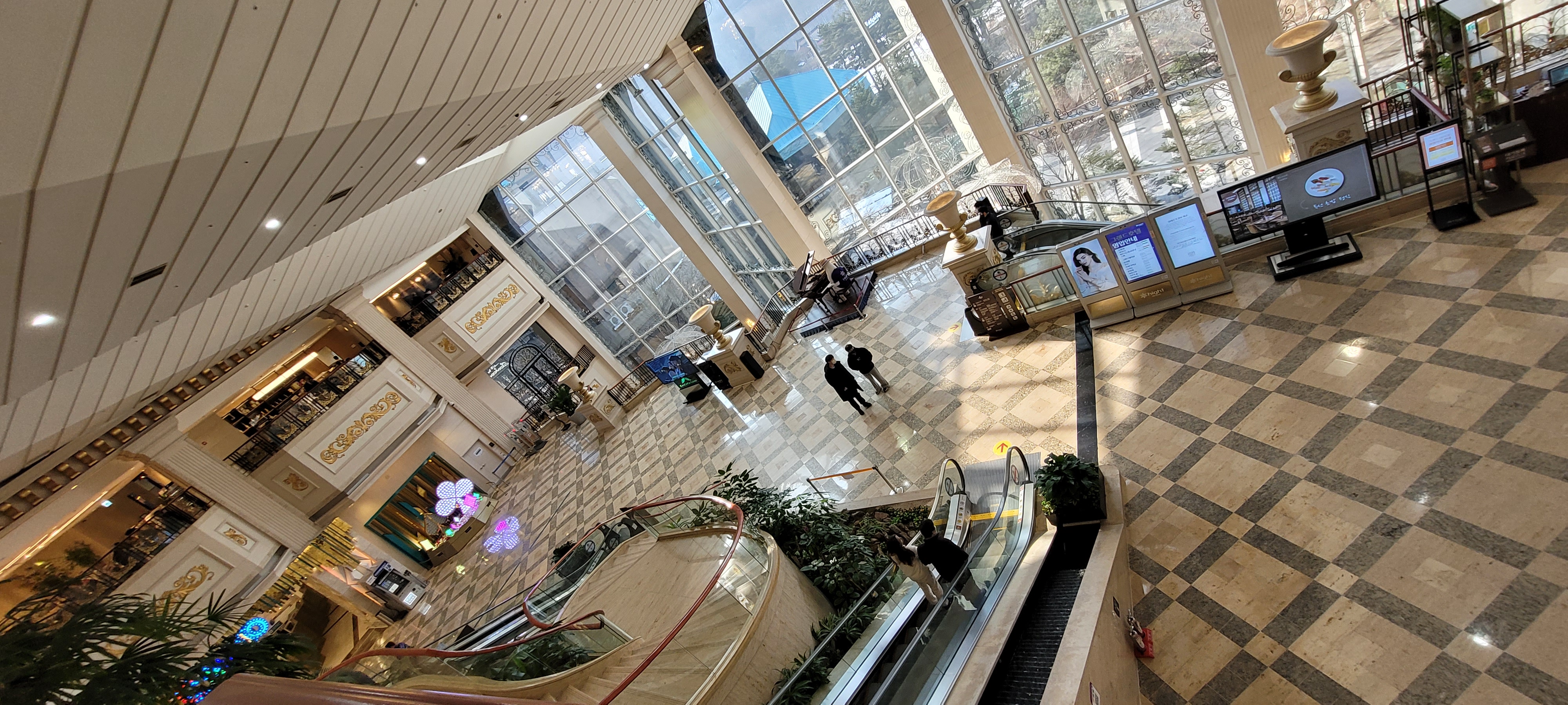 메인타워 4층 전경