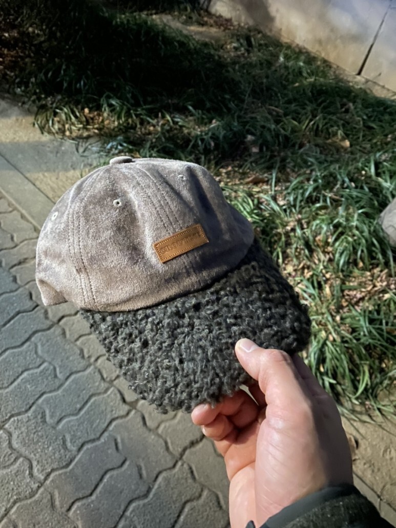 데일리룩(오뭘입)보세 털모자, 유니폼브릿지 숏파카패딩 ,무탠다드 후드티, 위캔더스 WKNDRS 카모카고, 아식스조그100, 남자데일리룩, 남자데일리코디, 남자데일리패션, ootd