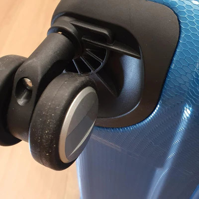 호환-바퀴로-교체한-캐리어