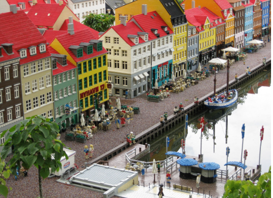 덴마크, 가족 여행을 위한 이상적인 목적지: 레고와 자연의 조화