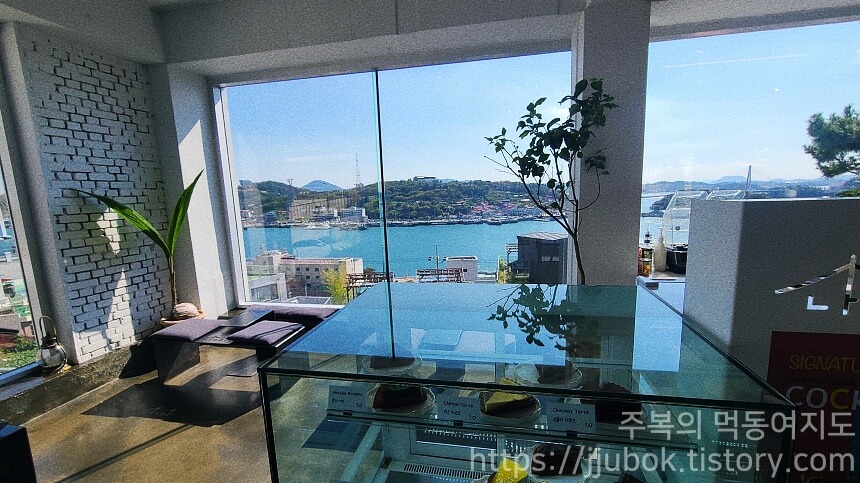 낭만카페-2층-오션뷰