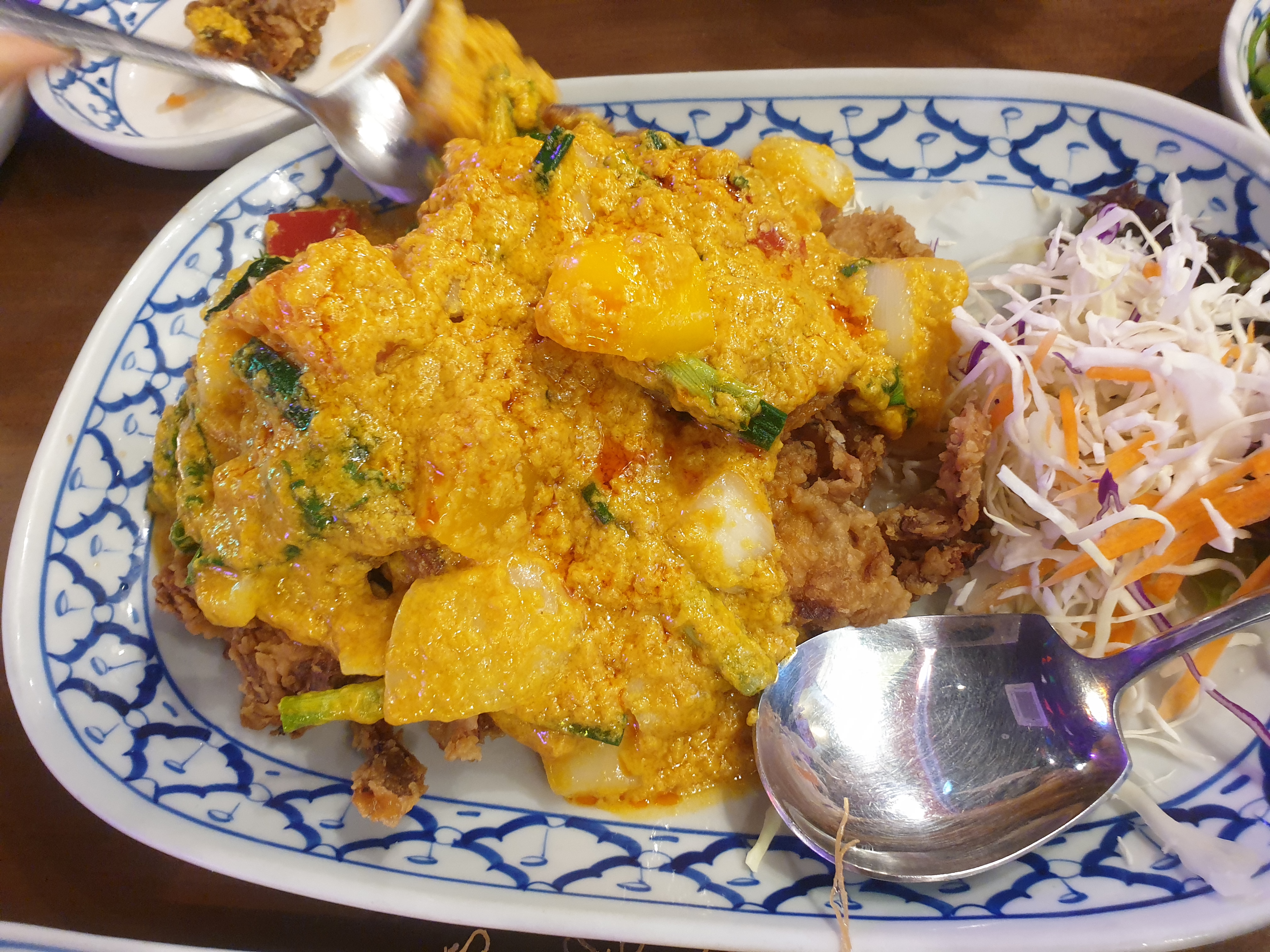 콘타이 뿌팟퐁커리