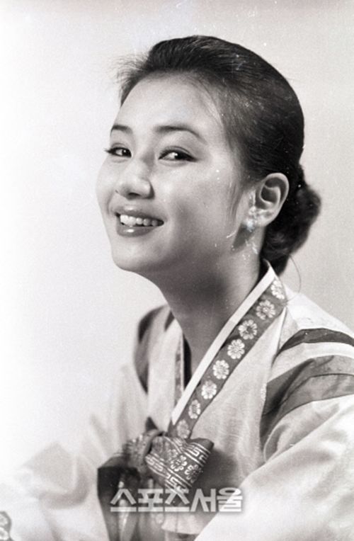 정윤희