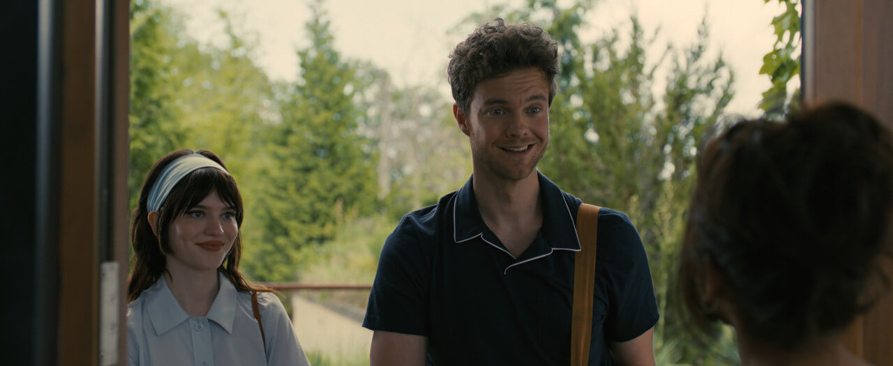 컴패니언 영화 뜻 줄거리 출연진 결말 쿠키영상 (스포주의)