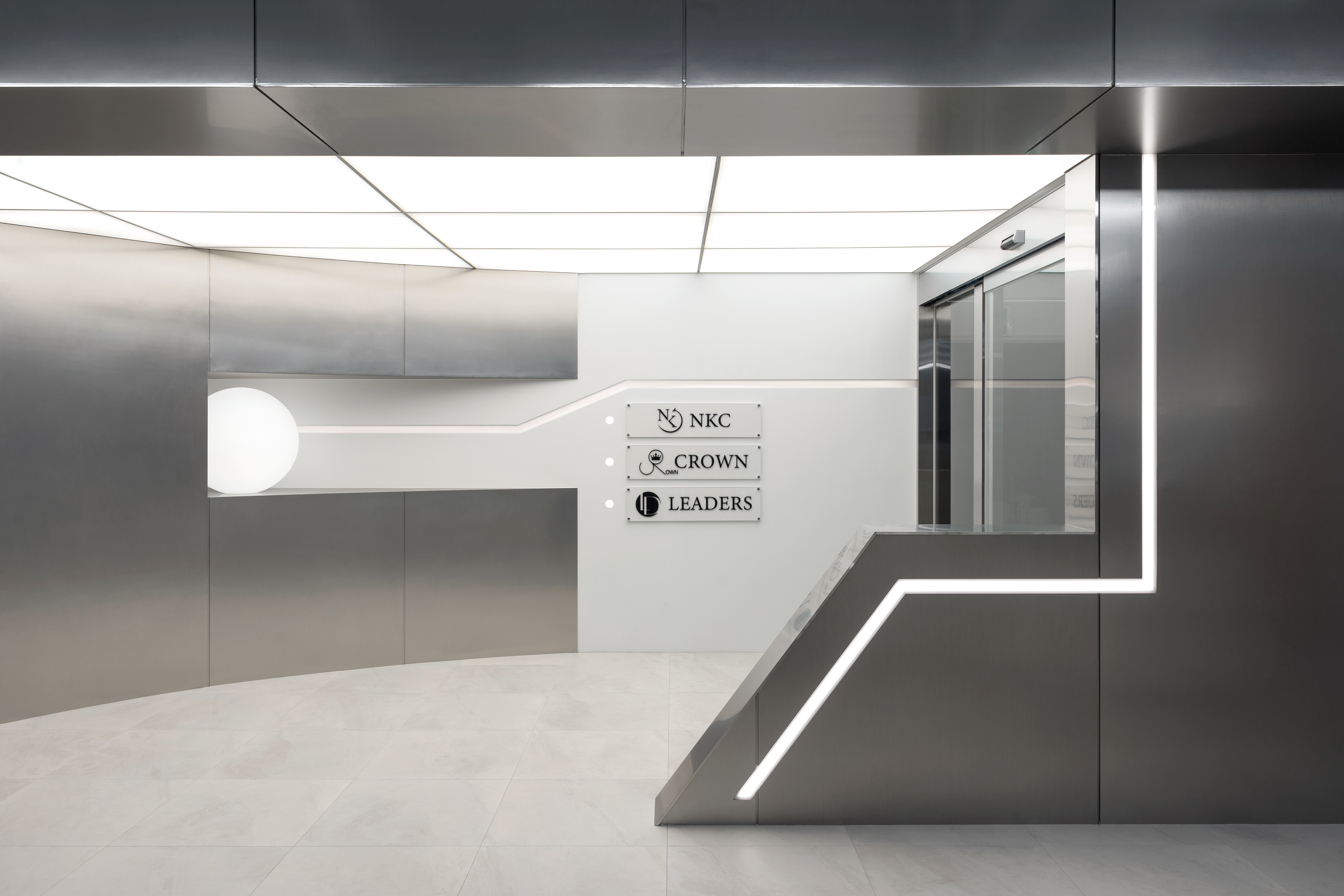 오피스 내부 책상 구조