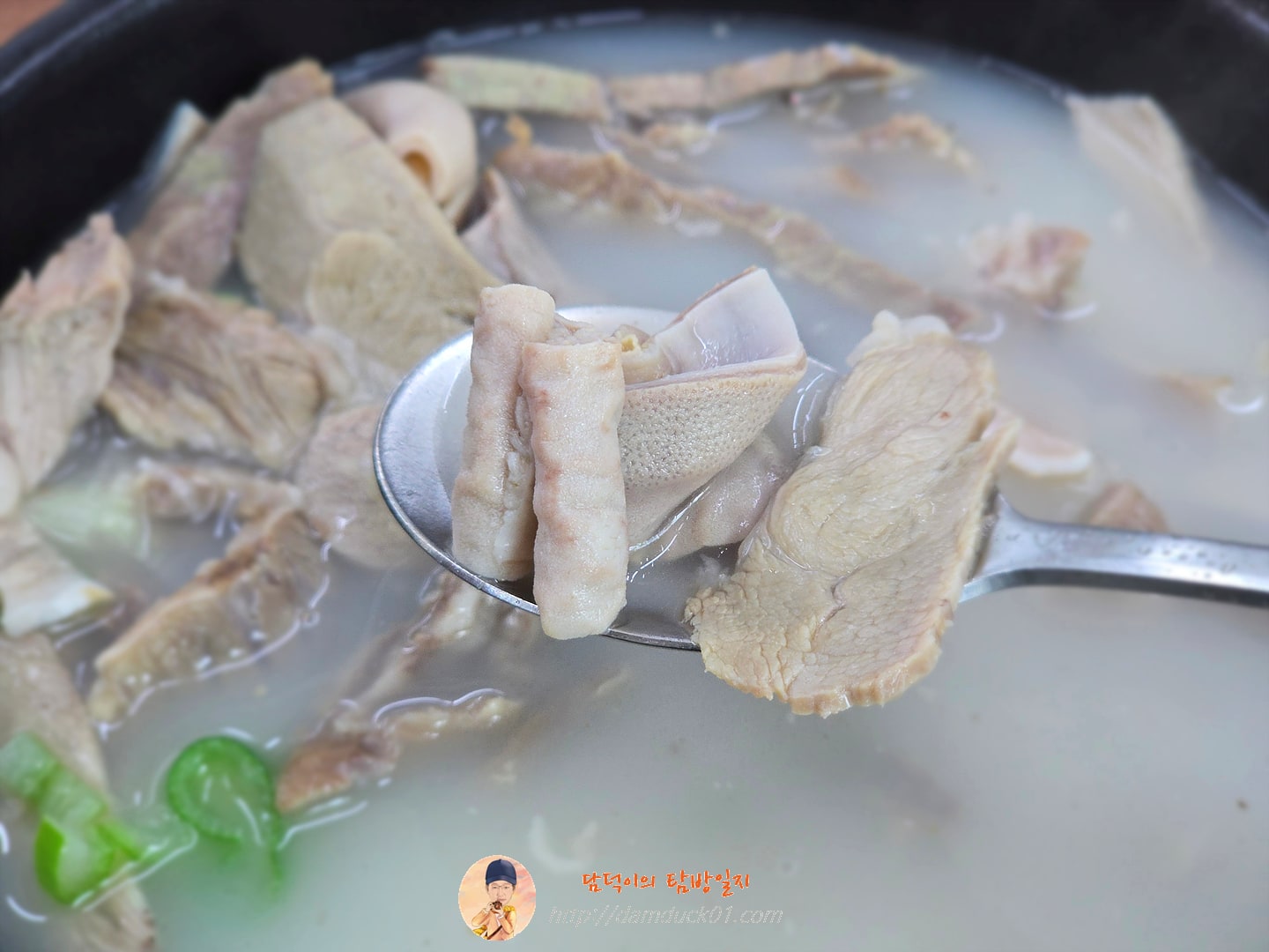 살코기순대국(살코기+내장+순대)