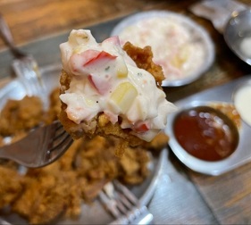 콘샐러드-후라이드 한입