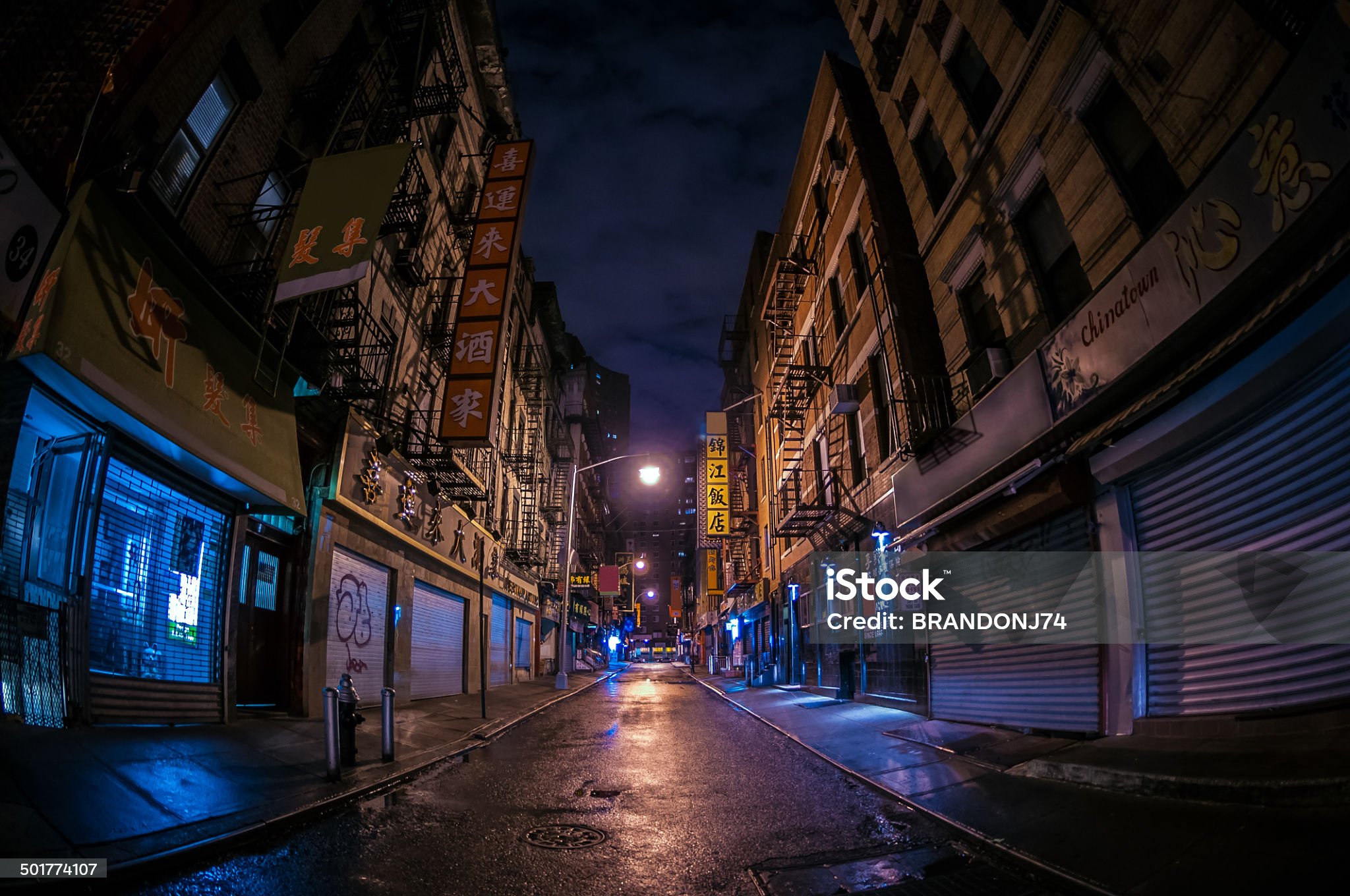 범죄 장르: 사실감 넘치는 사회 고발