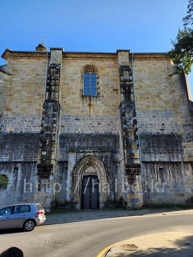 게르니카 마을의 성당 Church of Assumption of Mary (Andra Mar&iacute;)