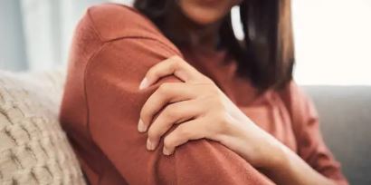 임신 중 손 저림, 붓기, 통증… 원인부터 예방 스트레칭까지