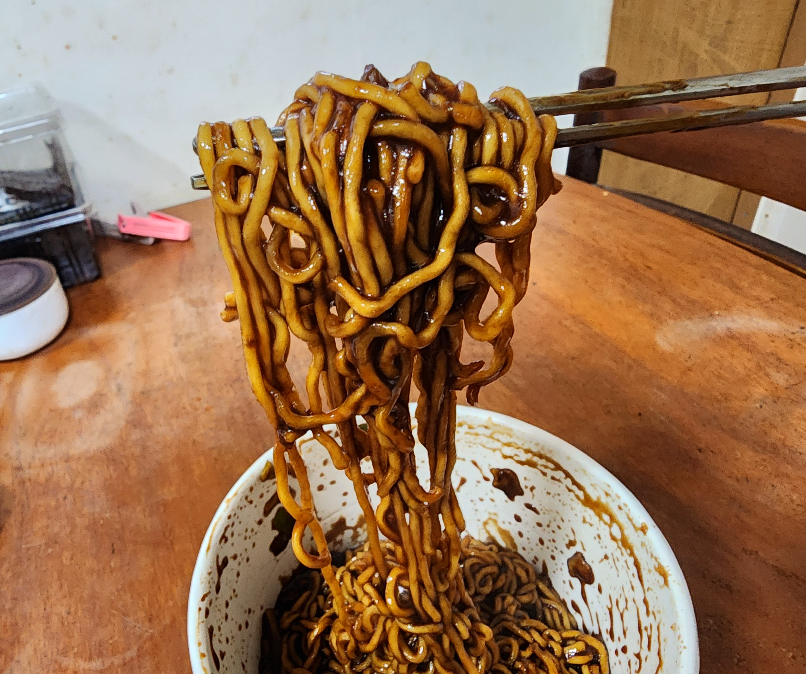 짜파게티큰사발면