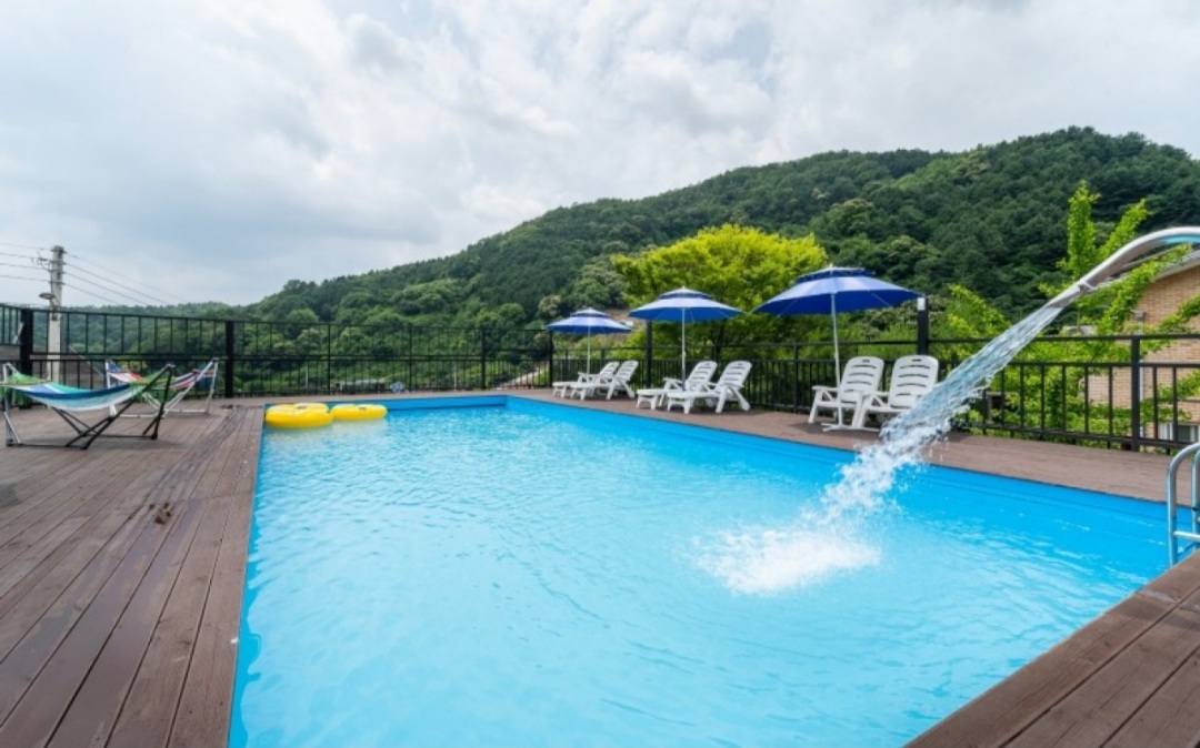 빌라지아 수영장