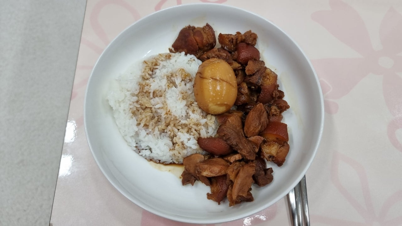 카오카무
태국식 족발덮밥