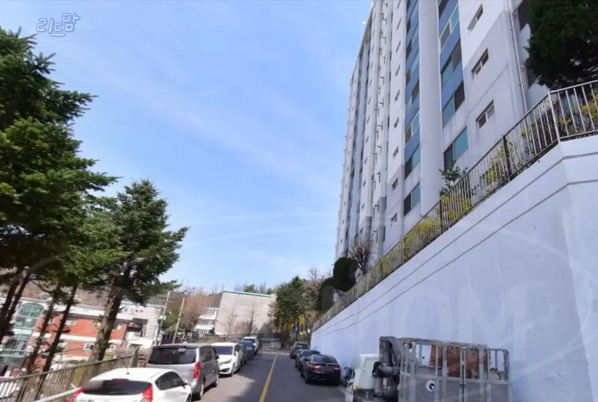 서대문구-홍은극동아파트-주변환경-다세대-빌라-언덕