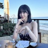방시혁 과즙세연