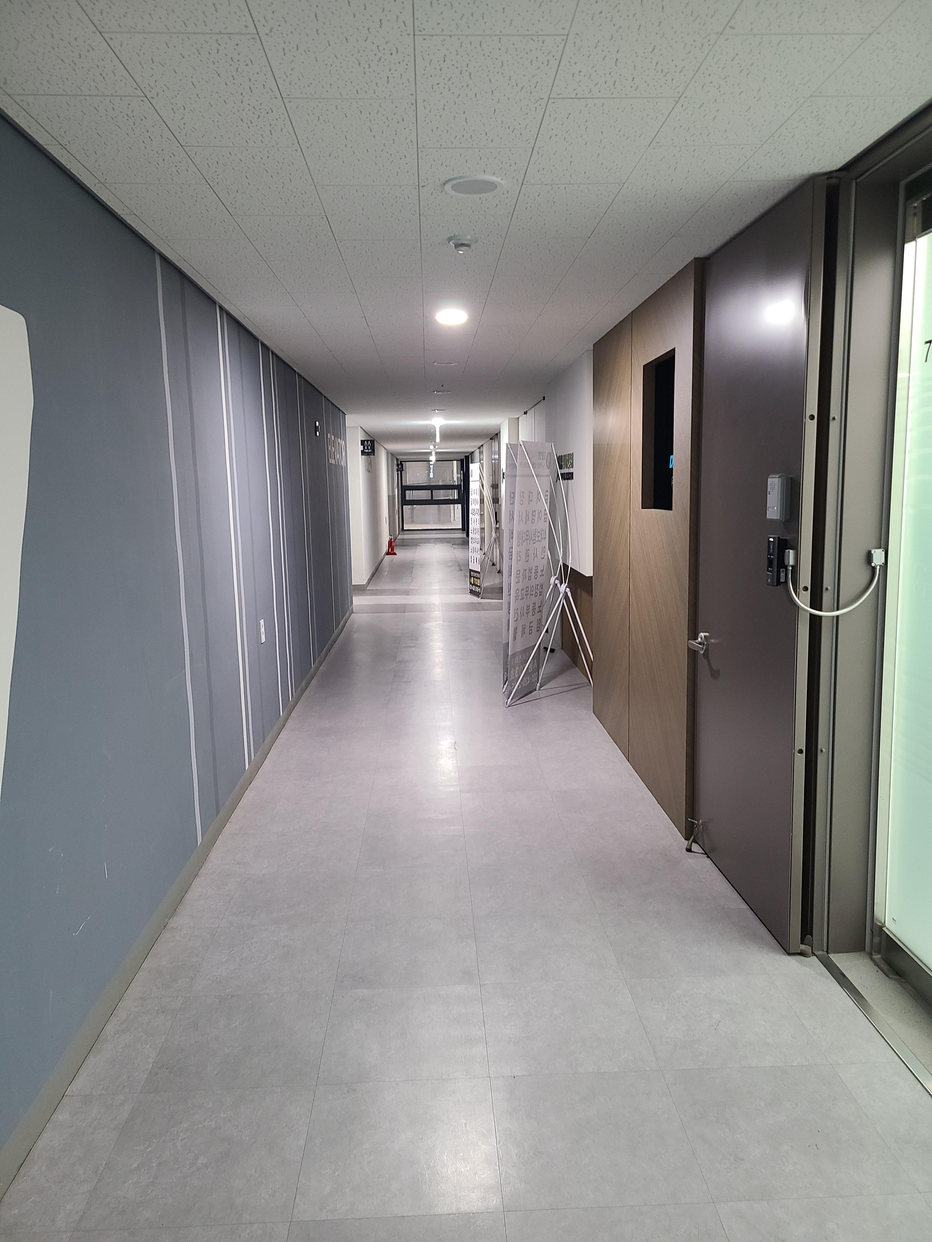 안양아이에스비즈타워 섹션오피스19