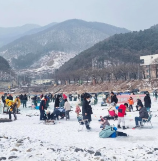 청평 송어 빙어 겨울축제 일시-빙어잡이인파
