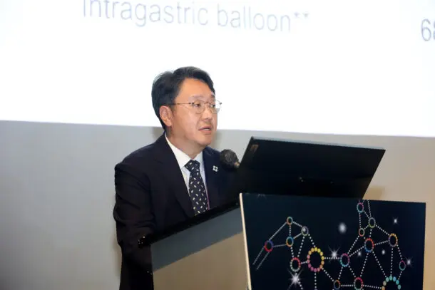치료 시기를 놓친 환자들이 점차 늘어나고 있으며, 김 원장은 안타까운 사례를 전하였다.