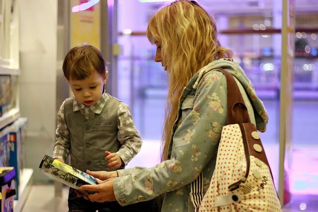 경기도 지역서점_ 지역화폐로 결제_ 10% 환급 받으세요. 