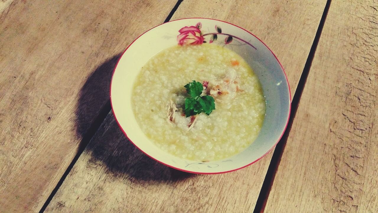 그릇에-담긴-죽